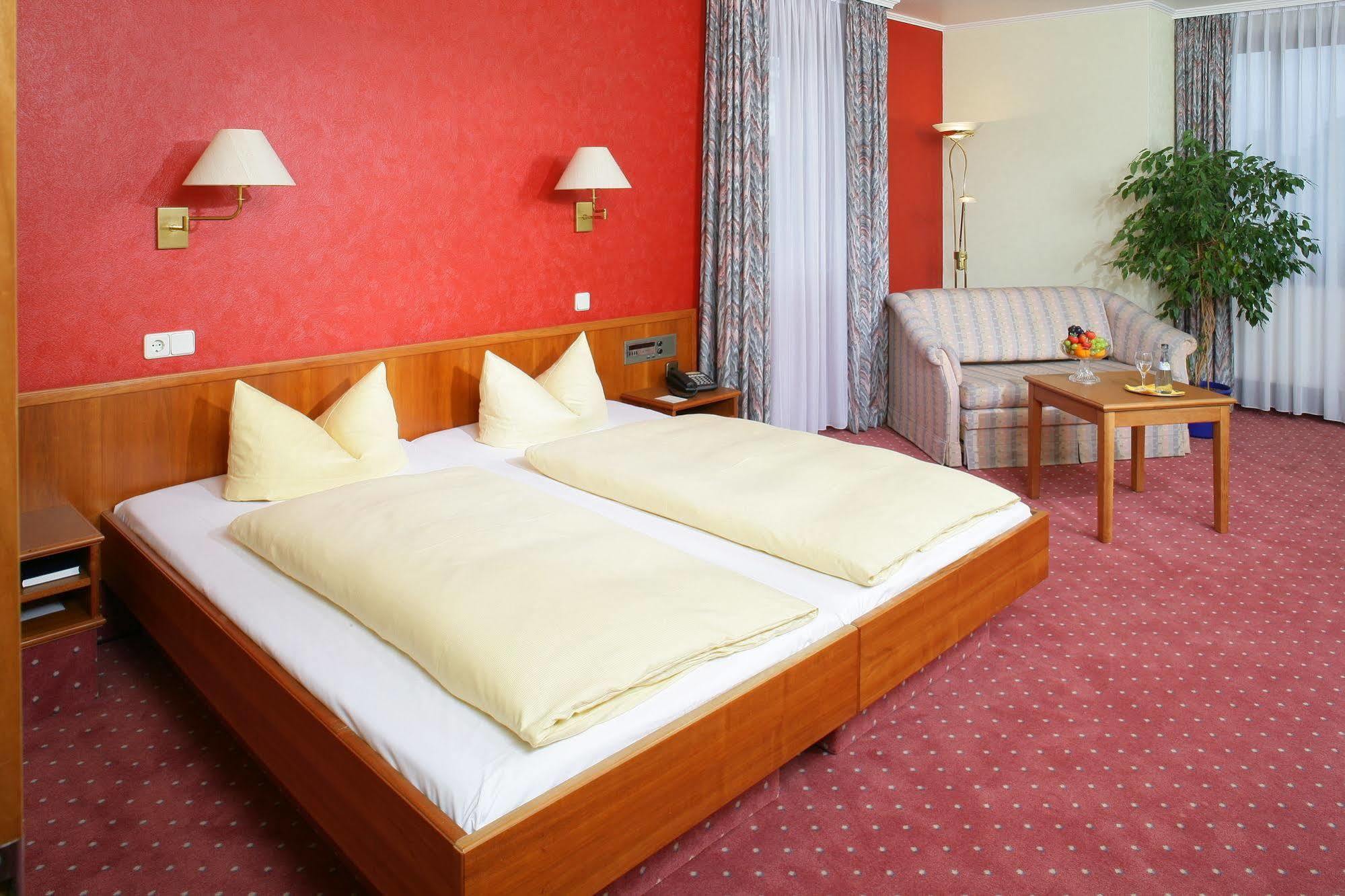 Ringhotel Reubel Zirndorf Room photo